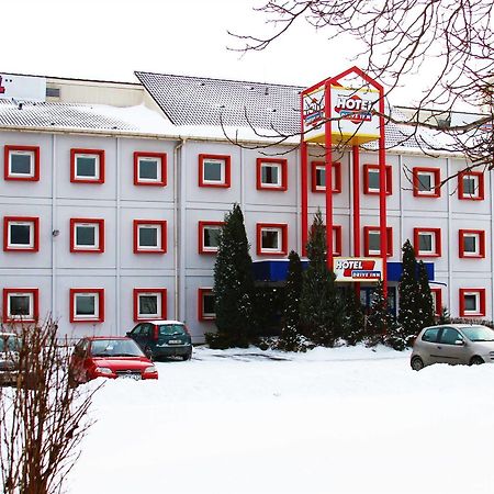 Drive Inn Hotel Törökbálint Dış mekan fotoğraf