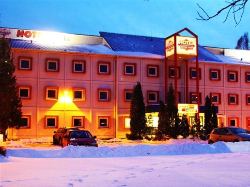 Drive Inn Hotel Törökbálint Dış mekan fotoğraf